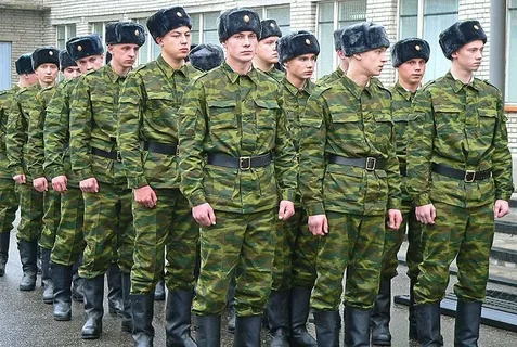 Названы даты весеннего призыва в армию в Воронежской области в 2025 году.